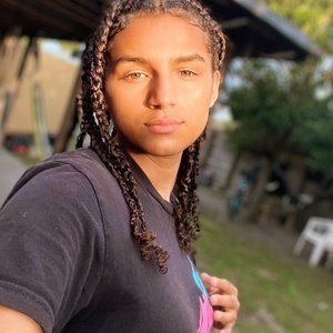 Meet your Posher, Estefany